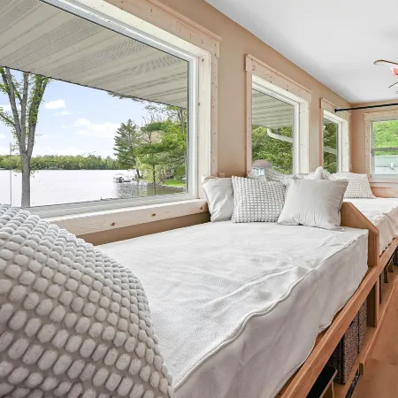 Sand Bar Resort in Suring