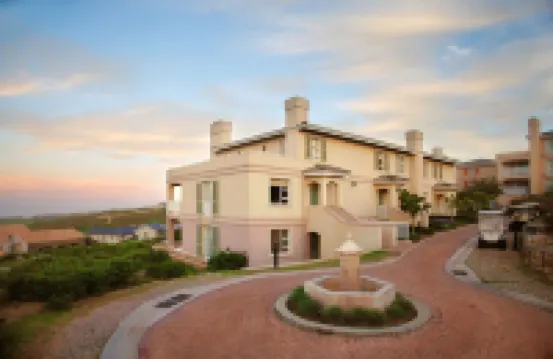 Pinnacle Point Beach and Golf Resort