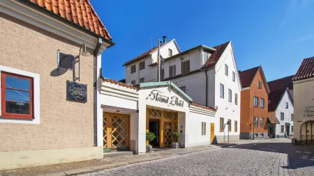 Best Western Strand Hotel Отели в г. Готланд