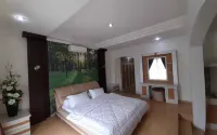 Villa Bukit Mas Singkawang Hotels in 