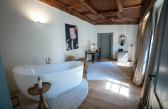 Maxim Suites by Elias Holl