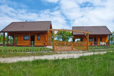 Wooden House in Lubin Near Lake Wicko Hotels in der Nähe von Marina Wapnica Międzyzdroje