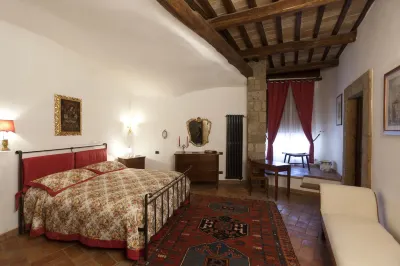 La Casa Degli Archi Hotel dekat Via CAVA ETRUSCA SAN GIUSEPPE