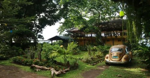 Camiguin Island Golden Sunset Beach Club Hotel di Camiguin Island
