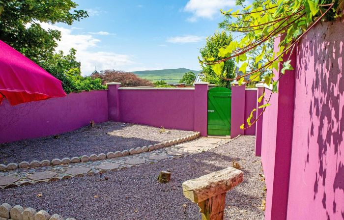 Dingle Town Holiday Home by Trident Holiday Homes