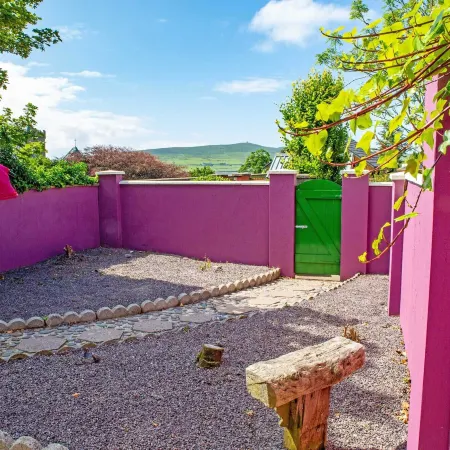 Dingle Town Holiday Home by Trident Holiday Homes