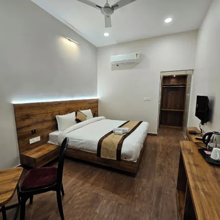 Devki Grand Hotel