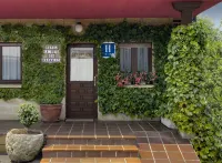Hotel Rural "La Ruta de Cabrales" Hotels in Ortiguero