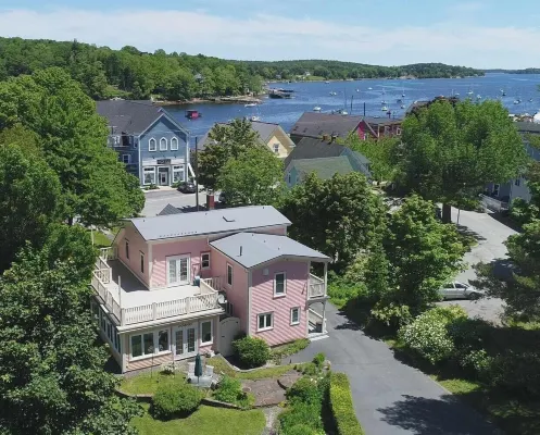 Miller House By the Bay Hotels in Lunenburg County