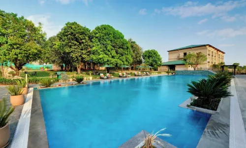 Debu's the Fern Resort & Spa, Jim Corbett