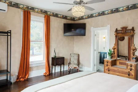 Blue Ridge Abbey Bed & Breakfast