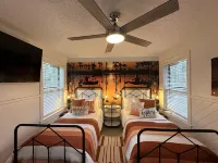 Dunnellon Dreams 3 Bedroom Home by RedAwning Hotels near Dunnellon Public Library
