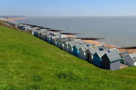 Felixstowe Beach Holiday Park Caravan Отели в г. Феликстоуи