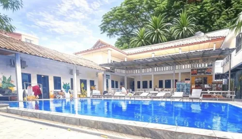 Apatuxay Vientiane Hotel & Apartment