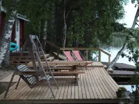 Cozy 4BR Lakeside Cottage with Sauna