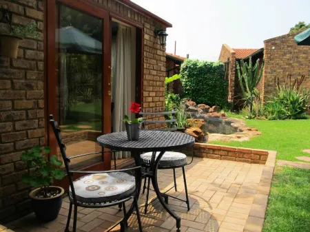 No 5 on Franschoek Отели рядом с достопримечательностью «Sandton Skye»