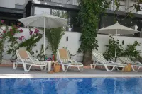 Aurasia Beach Hotel - Beach