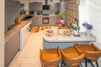 Room in Guest Room - Charming London Guest Room with Garden BBQ Hotels in London Borough of Haringey