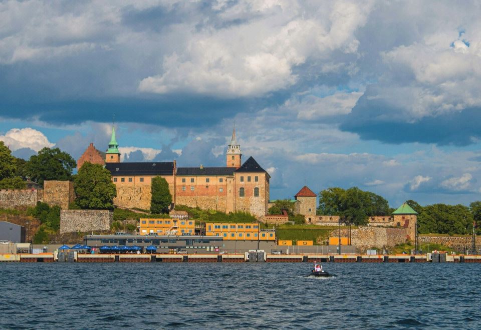 애트 | 크바드라튀렌