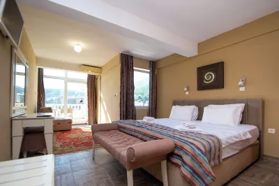Hotel Kuč فنادق في Przno
