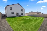 Lux 5BR Retreat with Pool & Game Room Wonderland 考德威爾住宿飯店