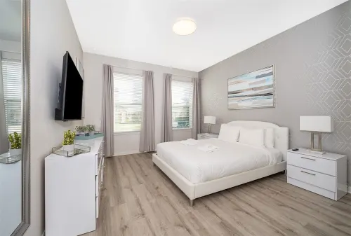 Professionally Designed Family Retreat – 1 Min Walk to Clubhouse Near Disney
