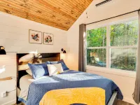 Modern Home with Hot Tub, Grill, Fire-pit and Zip Line Hotels in Dade County