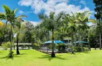 Ferns Hideaway Resort Hotel a Byfield
