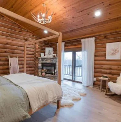 5 bed 3 bath cabin SE WI 1hr fr Chicago!