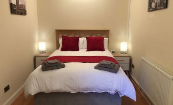 Idyllic Location, Stunning Views, Relax & Refresh in Peace & Comfort