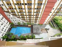 Modern Look Studio Room at LRT City Jatibening Apartment - parcheggio