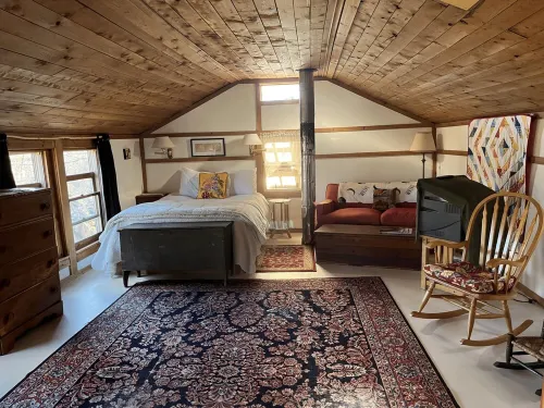 Dream Cabin in charming Hyde Park with WiFi access