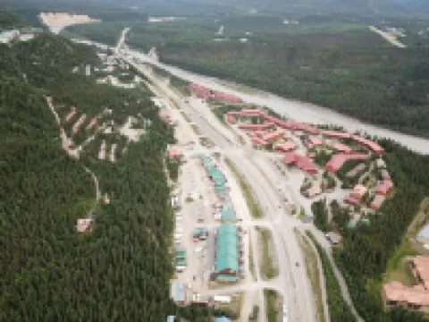 Denali Park Homestead house, Just one mile North from the Park Entrance デナリのホテル