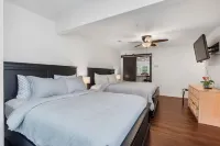 Lake Hideaway Waterfront Condo w/ Resort Perks!