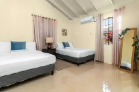 Drax Hall Pool Gym Gated Tennis Kidsplygrnd 304 Hotel a 