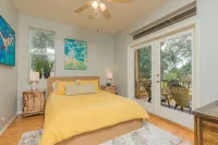 NEW EXCLUSIVE LISTING ''  COASTAL TREEHOUSE "  BEAUTIFUL BEACH NEIGHBORHOOD!!! Vilano Beach住宿飯店