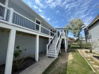 CANAL FRONT - GREAT VIEWS - 5 BDRM, 3&1/2 BATHS, 2 KINGS, GOLF, RELAX...
