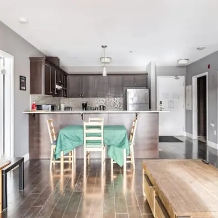 Downtown Condo (License No. 23 112884 STR)