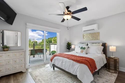 Charming 2-bedroom condo in the urban wilderness area of Knoxville