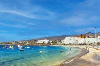 Studio the center of the tourist area with ocean views!