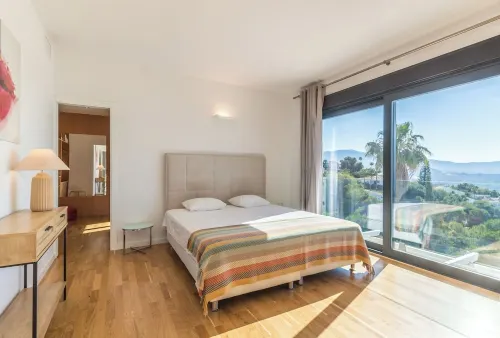 Villa La Perla with private heated pool and great views