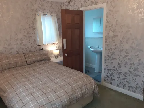 Executive House,WiFi,Superb Views,Pets O.K.Walk into Llanrwst.Sleeps 7+Baby/cot