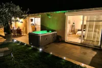 Apparently vacation home with hammam and private jacuzzi