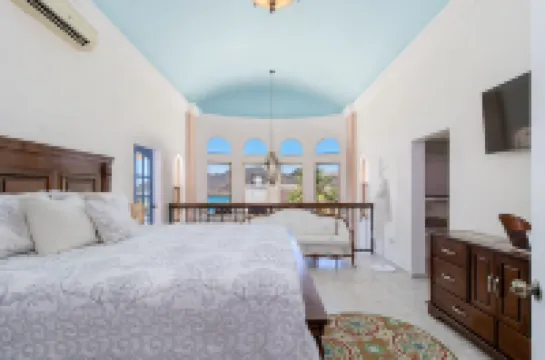 Escape, Rejuvinate in this serene castle by the beaches of Mexico-Casa Serenidad