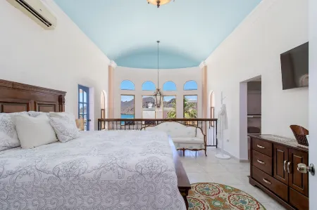 Escape, Rejuvinate in this serene castle by the beaches of Mexico-Casa Serenidad