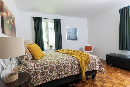 Aux portes de L'île Отели в г. Л'Иль-д'Орлеан