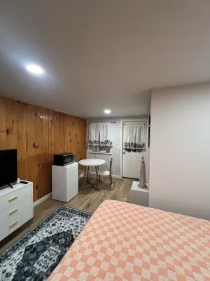 Newly renovated motel garden rooms heart of boothbay affordable great hospitaliy