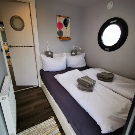 Houseboat Fjord Serina with bio-sauna and roof terrace in Schleswig