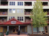 Keystone Condo - Steps Away from Gondola!