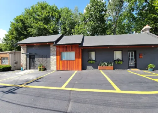 Posh Studio Flat, Smart enabled, WVU Tech District, ADA Compliant, 15% Military